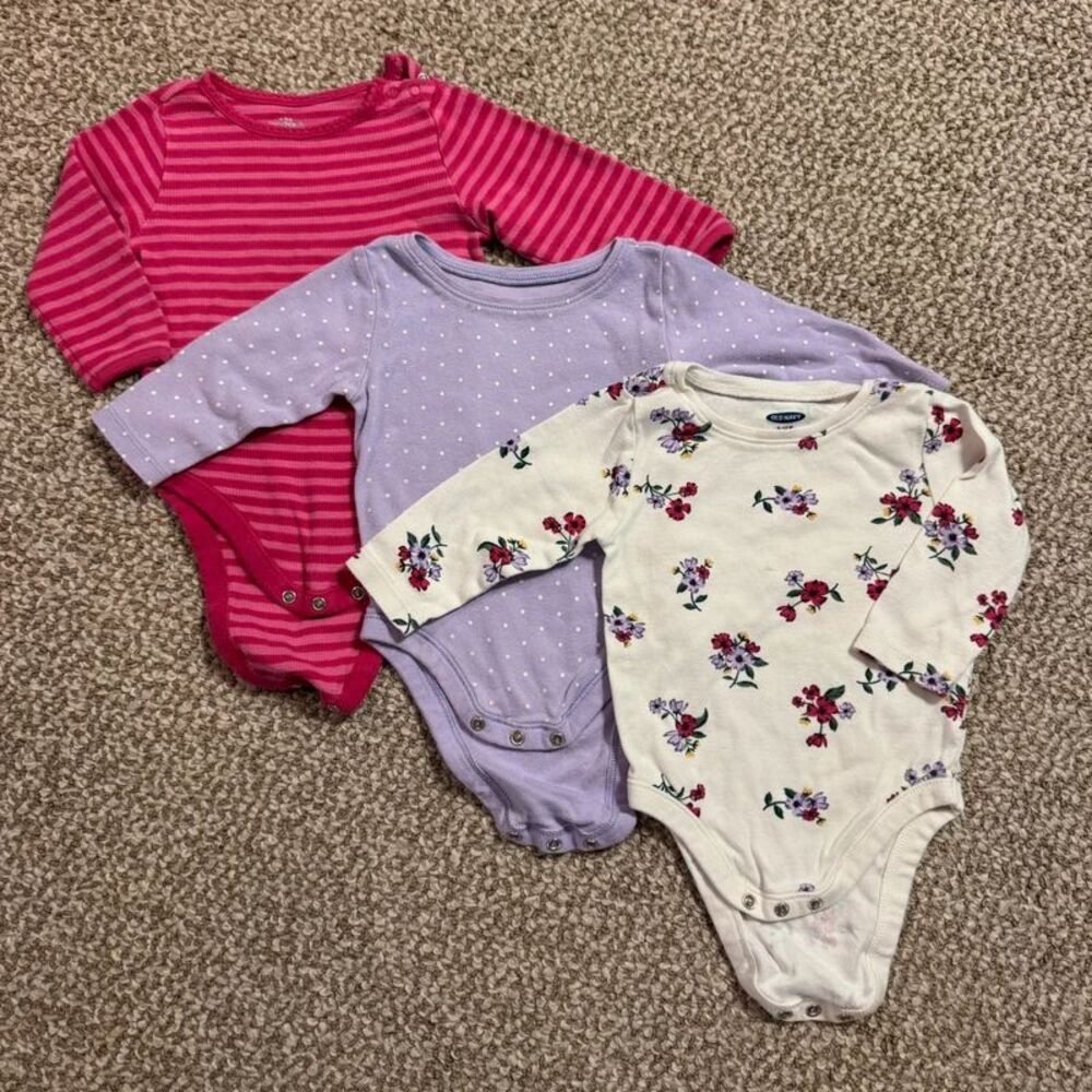 Bundle: 3 Old Navy Baby Girl Long Sleeve Bodysuits Stripe Dot Floral 6-12 Months